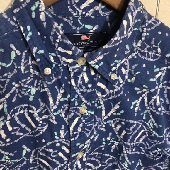 Vineyard Vines 🐳 Classic Fit Fish Design Short Sleeved Murray Shirt Size Small